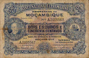 Mozambique, 2 1/2 Escudo, P82 Sign.2